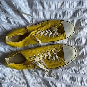 Converse men’s 13 women’s 15